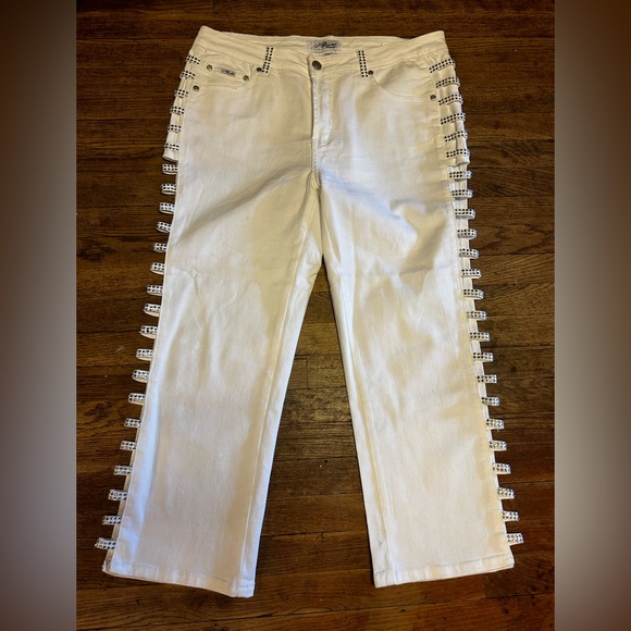 Photos unedited. Excellent condition. - Picture 2 of 2